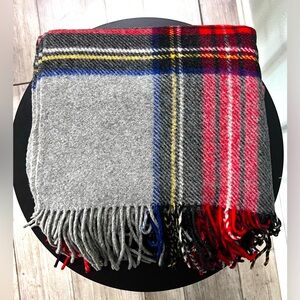 Vintage Reine Woole Genuine Wool Tartan Plaid Blanket Fringe Cozy Winter Decor